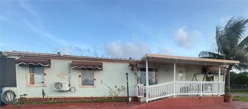 5612 Nw 206th Ln, Miami Gardens, FL, 33055-4760 | Card Image