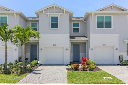 640-640 Se Lake Falls St, Port St Lucie, FL, 34984-6692 | Card Image