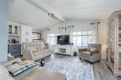 spc-618-80 Huntington St, Huntington Beach, CA, 92648-5359 | Card Image