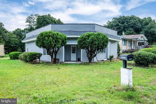 1800 Mount Laurel Rd, TEMPLE, PA, 19560-9610 | Card Image