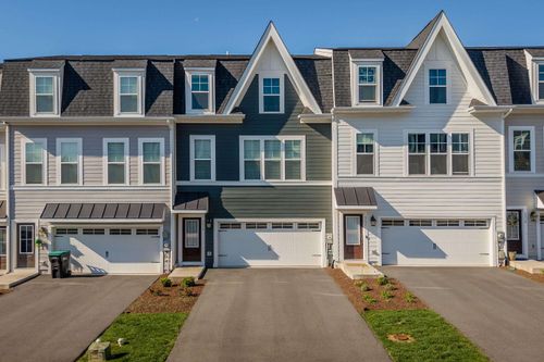 3224 Marion Sq, ROCKINGHAM, VA, 22801-3785 | Card Image