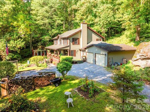 150 Sorghum Dr, Waynesville, NC, 28785-5963 | Card Image