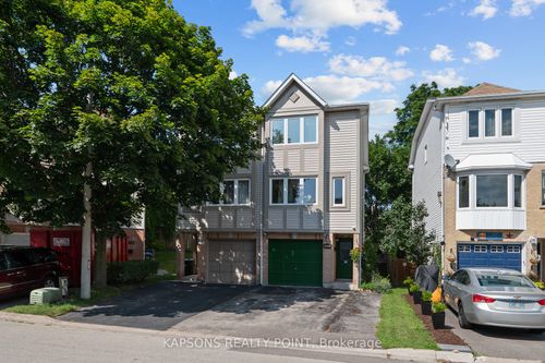 1255 Woodhill Crt, Mississauga, ON, L5E3H2 | Card Image