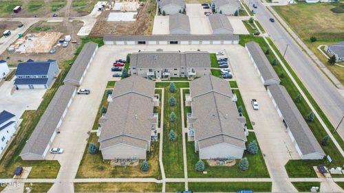 4020 Mckenzie Dr Se, Mandan, ND, 58554-6239 | Card Image