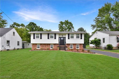 417 Centennial St, Geneva, OH, 44041-1708 | Card Image