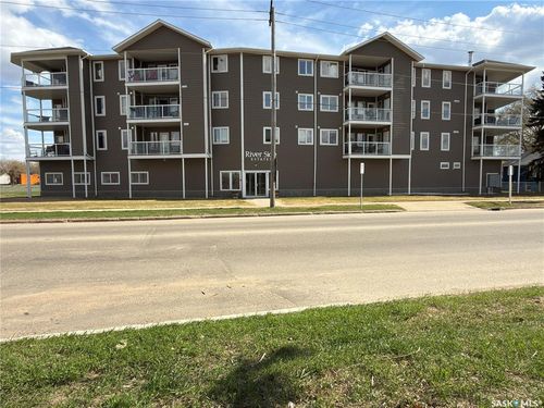 404 - 395 River St E, Condo with 2 bedrooms, 2 bathrooms and 2 parking in Prince Albert SK | Card Image