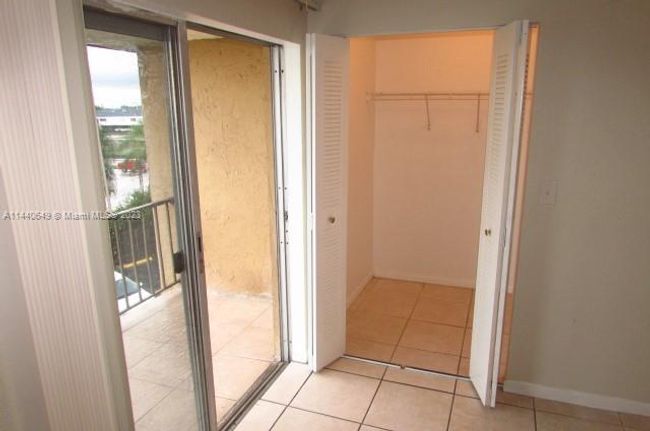APT-317 - 5100 Sw 41 St St, Condo with 2 bedrooms, 2 bathrooms and null parking in Pembroke Park FL | Image 9