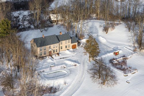 815 Rte 100, Weston, VT, 05161-5404 | Card Image