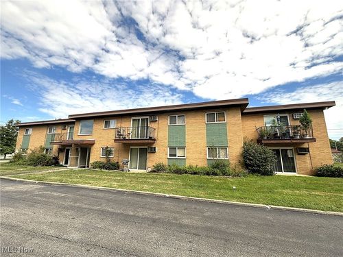 26660 Tungsten Rd, Euclid, OH, 44132-2944 | Card Image