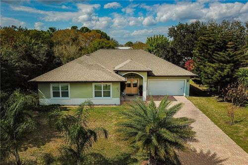 922 Clearmont St, Sebastian, FL, 32958-4977 | Card Image