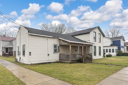 52 Liberty St, North East, PA, 16428-1617 | Card Image