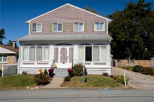 21 Madison St, Warwick, RI, 02888-2832 | Card Image