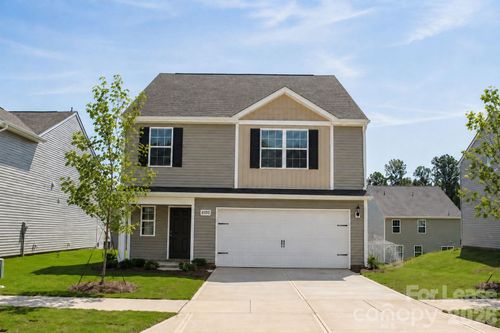 8100 Derby Woods Ln, Charlotte, NC, 28201 | Card Image