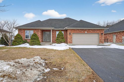 14 Yeager Avenue, Norfolk, ON, N3Y5M6 | Card Image