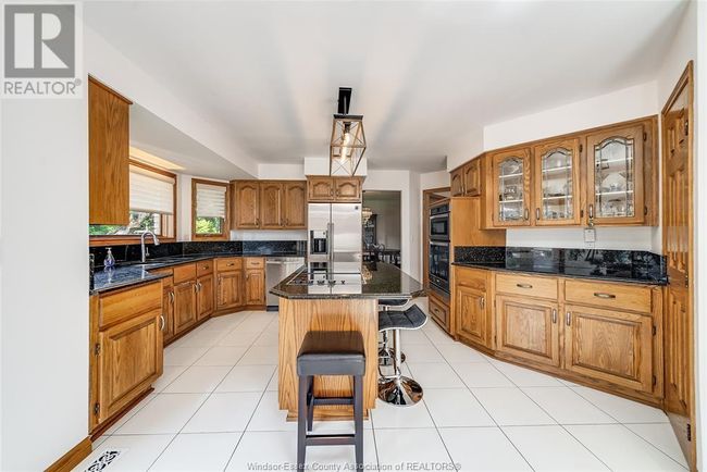 327 Majestic Dr, House other with 4 bedrooms, 4 bathrooms and null parking in Tecumseh ON | Image 10