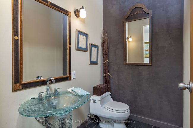 1 - 155 Dalhousie St, Condo with 2 bedrooms, 3 bathrooms and 2 parking in Toronto ON | Image 6