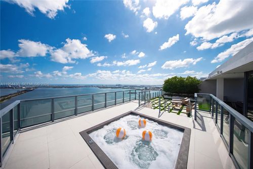 uph5303-3131 Ne 7th Ave, Miami, FL, 33137-4457 | Card Image