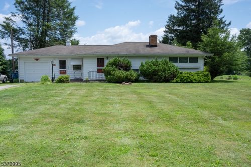 208 Cherryville Rd, Flemington, NJ, 08822-4935 | Card Image