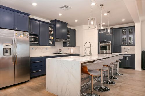 19680 Griffith Dr, Saugus, CA, 91350-1766 | Card Image