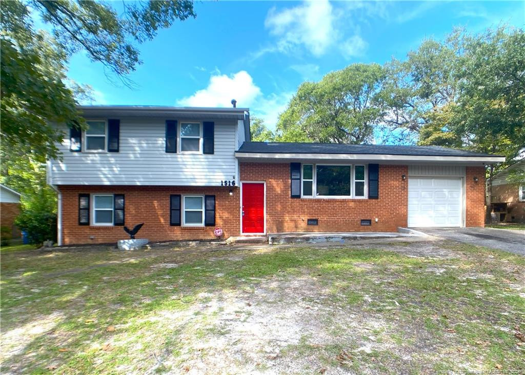 Grandview Dr, Fayetteville, NC 28314