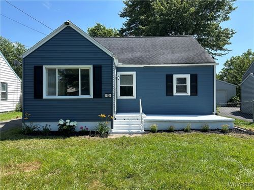 5305 Lake Ave, Orchard Park, NY, 14127-1042 | Card Image