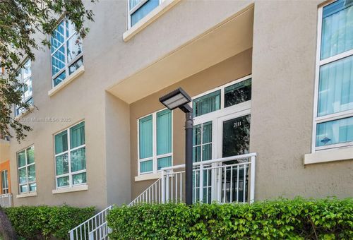apt-2111-2001 Biscayne Blvd, Miami, FL, 33137-5010 | Card Image