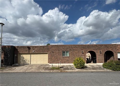 700 Kerria Ave, Mcallen, TX, 78501-1725 | Card Image