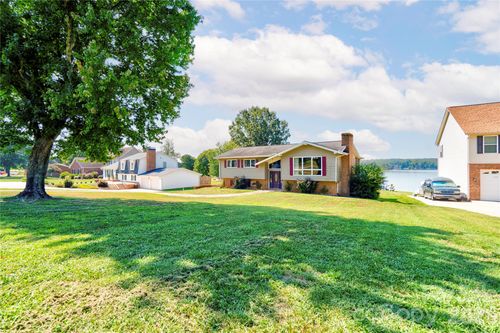 152 Northshore Dr, Cherryville, NC, 28021-8314 | Card Image