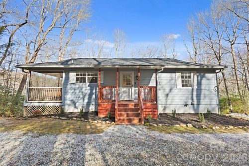 124 Flat Creek Rd, Lake Toxaway, NC, 28747-9301 | Card Image