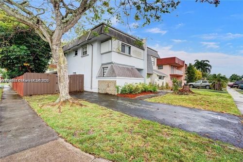 0-8002 Forest Blvd, North Lauderdale, FL, 33068-1117 | Card Image