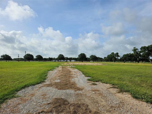 00 Earl St, El Campo, TX, 77437 | Card Image