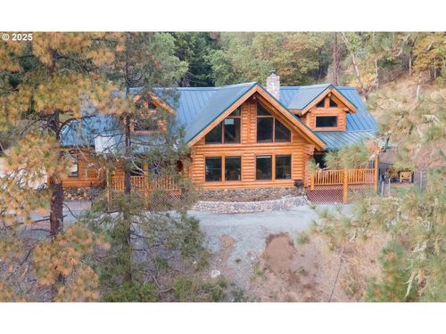 225 Eagle Ridge Dr, Canyonville, OR, 97417-4003 | Card Image