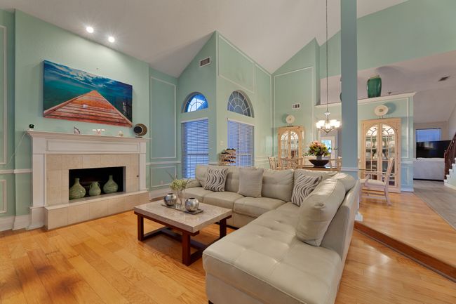 2100 Rheims Dr, House other with 4 bedrooms, 4 bathrooms and null parking in Carrollton TX | Image 5