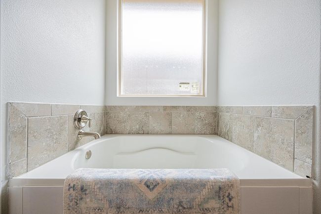 7009 Mcpherson Ln, House other with 3 bedrooms, 2 bathrooms and 2 parking in Midland TX | Image 71