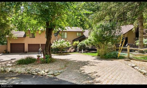 56 Sleepy Hollow Rd, Byram Twp, NJ, 07821-3323 | Card Image