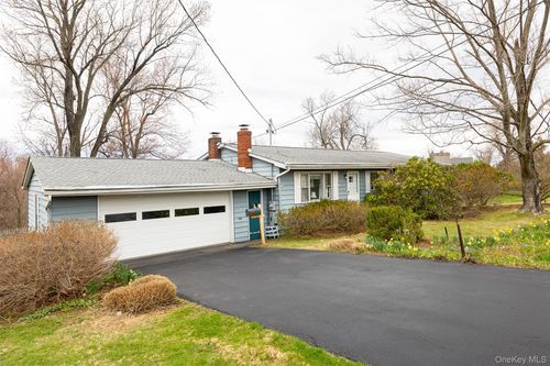 140 Cherrywood Drive, Fishkill, NY, 12524 | Card Image