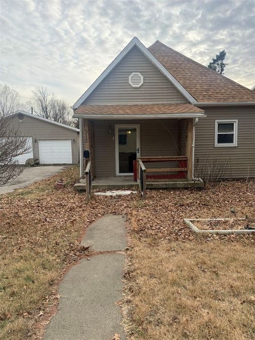 312 E 11th St, Georgetown, IL, 61846-1111 | Card Image