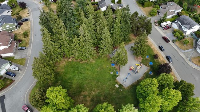 6195 Kenning Pl, House other with 3 bedrooms, 3 bathrooms and 4 parking in Nanaimo BC | Image 54