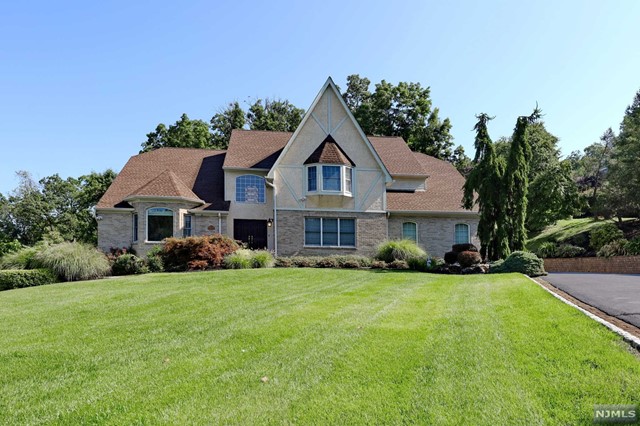 Horizon Dr, Wayne, NJ 07470