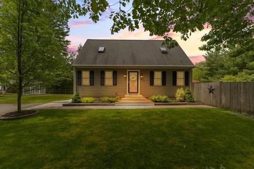 19 Station St, Wareham, MA, 02571-1324 | Card Image