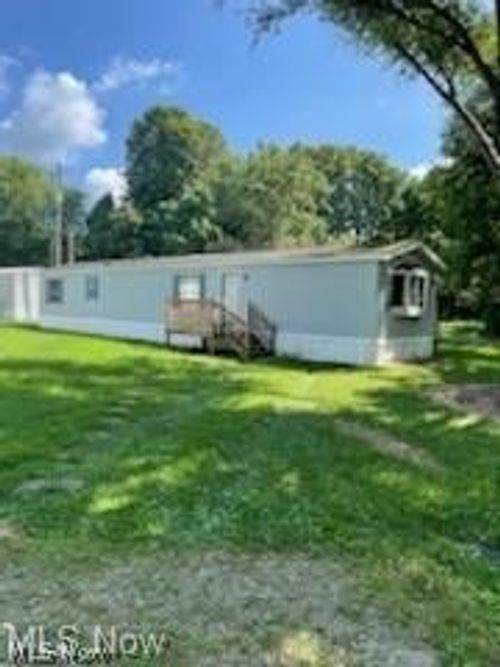 24 W 12th St, Dresden, OH, 43821-9572 | Card Image