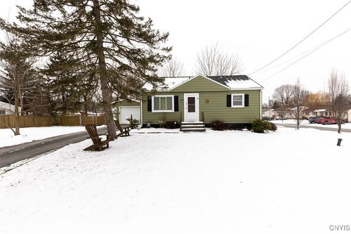 409 Calhoun St, East Syracuse, NY, 13057-1823 | Card Image