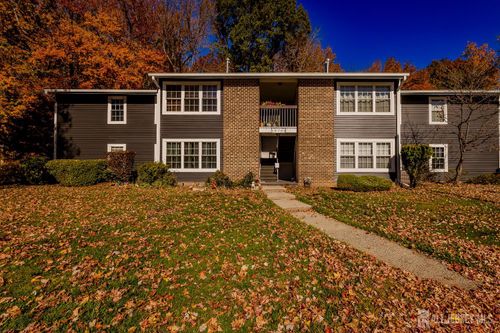 63 Pennsylvania Way, North Brunswick, NJ, 08902-3511 | Card Image