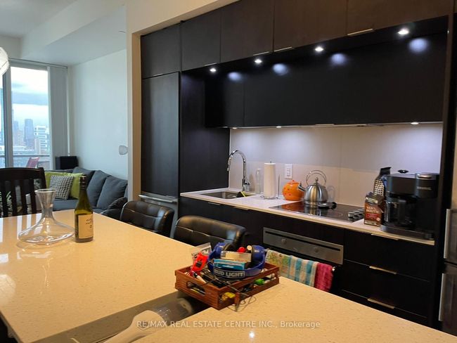 2407 - 170 Sumach St, Condo with 2 bedrooms, 2 bathrooms and null parking in Toronto ON | Image 17