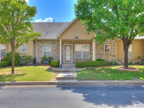 513 Desert Palm Ave, Broken Arrow, OK, 74012-4647 | Card Image