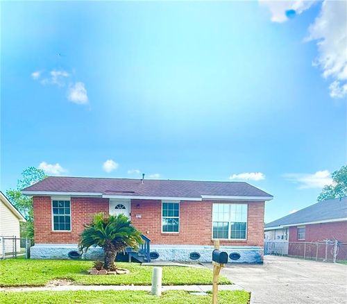 5817 Lacombe Ave, Marrero, LA, 70072-4709 | Card Image