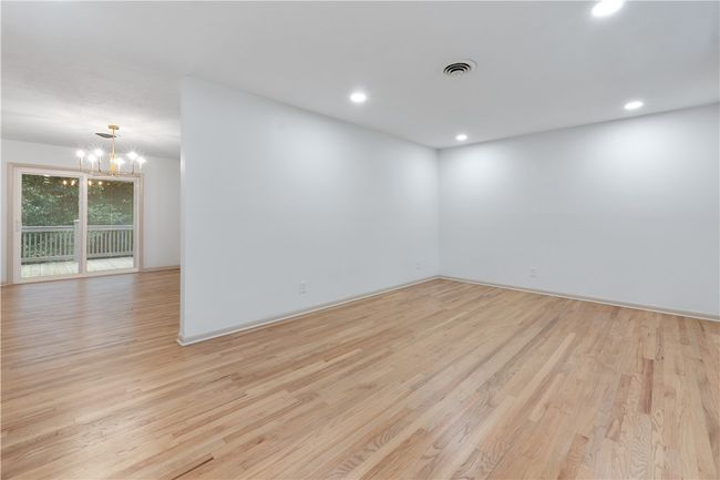 Living | Image 11
