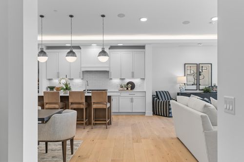 300-1 Hill Farm Cir, North Oaks, MN, 55127-2005 | Card Image