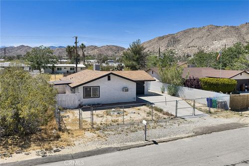 7100 Cholla Ave, Yucca Valley, CA, 92284-2091 | Card Image