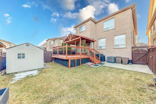 62 Saffron Cres, House other with 6 bedrooms, 5 bathrooms and 4 parking in Brampton ON | Image 32